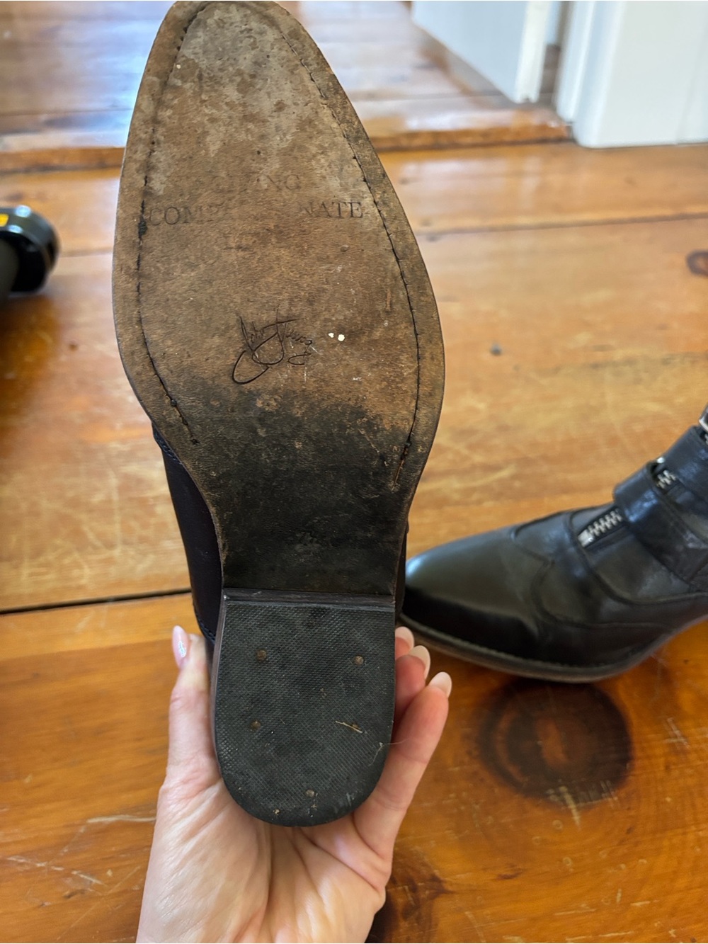John Fluevog retired Jett Black Leather Triple-Buckle Ankle Boots size 7.5 - Picture 3 of 11